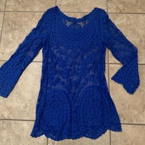 BLUE LACE LONG SLEEVE BLOUSE